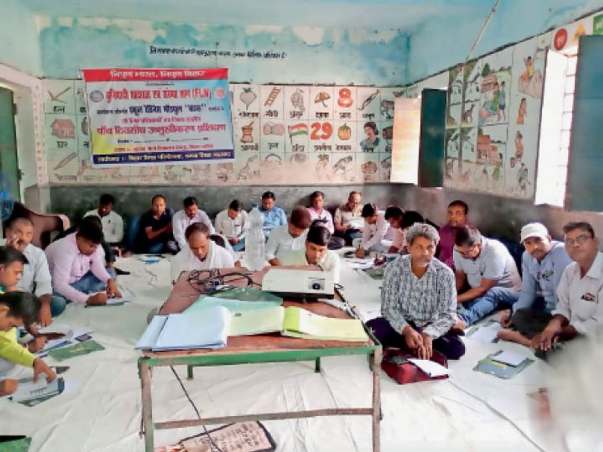 ये भी पढ़ें 👉 उत्तर प्रदेश में इन संविदा शिक्षकों को नियमित करने की प्रक्रिया शुरू, 31 अक्तूबर से स्क्रीनिंग